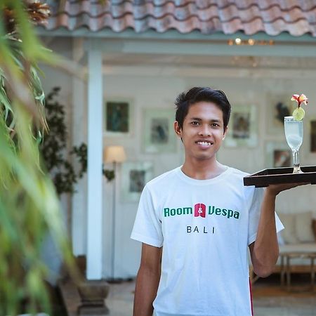 Room & Vespa 4 Seminyak  Ngoại thất bức ảnh